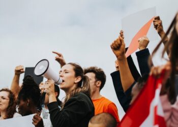 مافی رادەربڕین – حریة التعبیر – Freedom of Expression