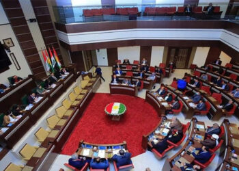 بەئۆپۆزسیۆنبوون و ئۆپۆزسیۆنی پەرلەمانی