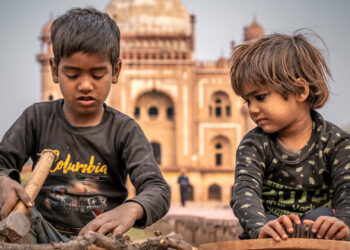 هەڵکشان و داکشانی کۆمەڵگای مەدەنی