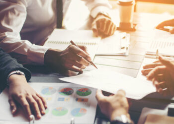 ٢٥ بنەما بۆ کاری گرووپی لە ڕێکخراودا