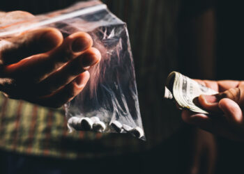 سپییكردنه‌وه یاخود شۆردنه‌وەی‌ دراو