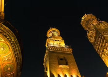 ڕۆڵی سیاسی ئایین لەسەرخستنی دۆزی نەتەوەیی کورد