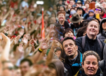 سه‌رسامیی هه‌ندێک بۆ بیانییه‌کان له‌ نێوان حاڵه‌ت و دیارده‌دا