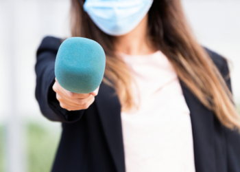 کچانی ڕۆژنامه‌نووس له‌ نێوان ڕێزگرتن و ڕه‌تکردنه‌وه‌