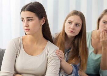 هەستکردن بەتەنهایی لەناو خێزاندا