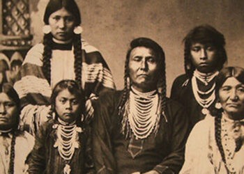 کاتێ ئەمریکییە ڕەسەنەکان بە ناوی شارستانییەتەوە سەردەبڕان