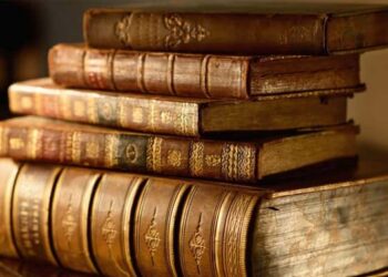 لەبارەى مێژووەوە