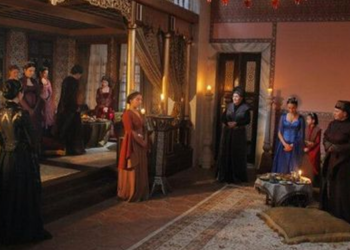 پشتی په‌رده‌ی حه‌ره‌مسه‌راکان