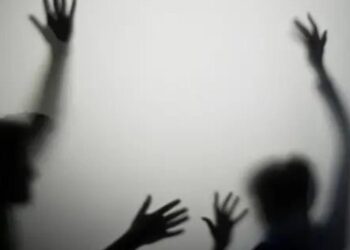 دۆناودۆن لە دەلاقەیەكی ڕەخنەگرانەوە