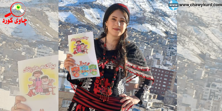 سارا ئەحمەدزادە؛ ئەبێ هەموومان دەست لەنێو دەست بۆ گەشانەوەی زمانی دایک هەوڵ بدەین